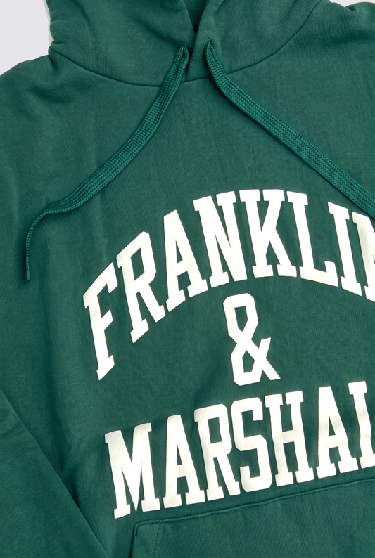 La icónica sudadera con capucha de la colección "Heritage"