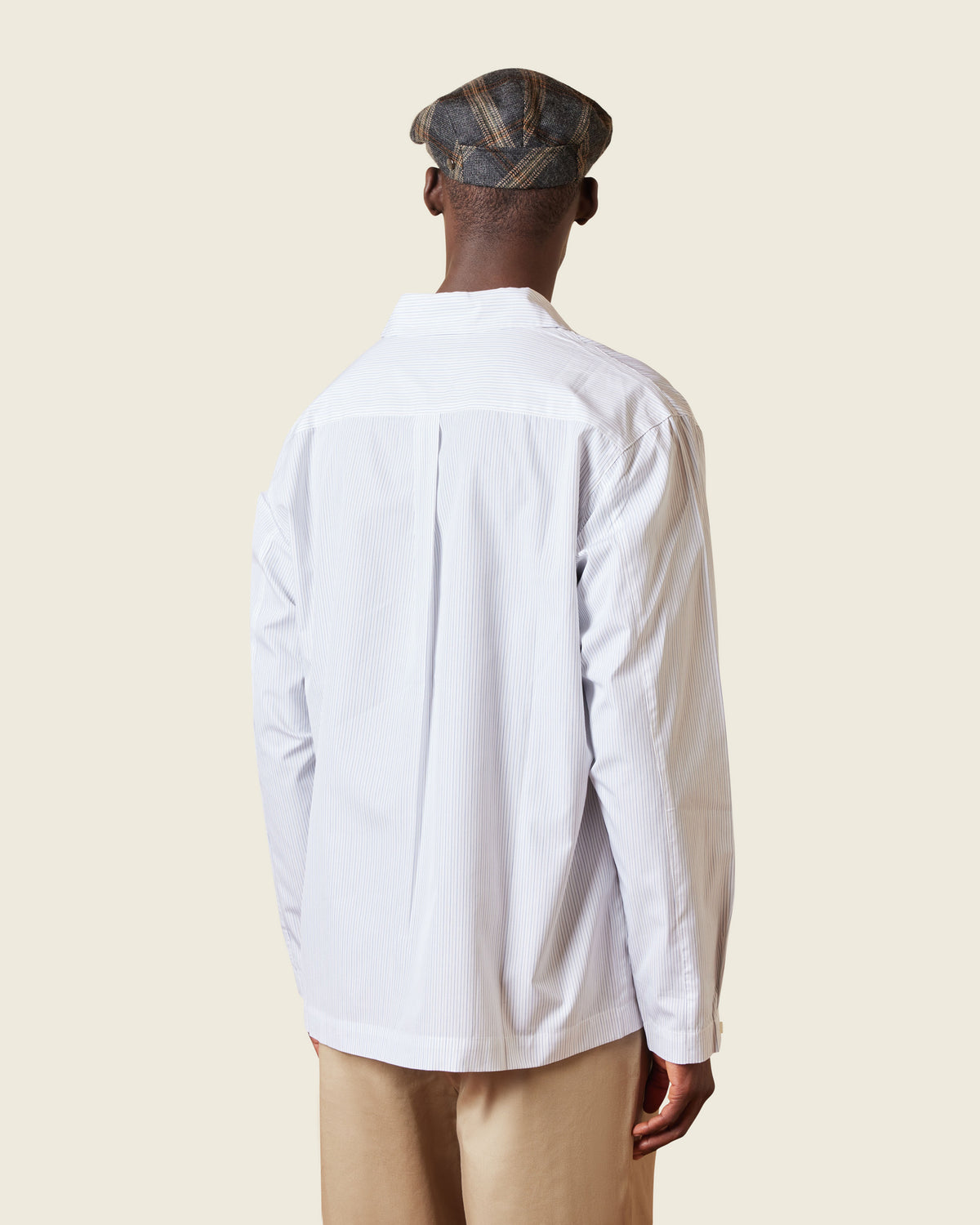 Camicia modello con doppio taschino e ricamo