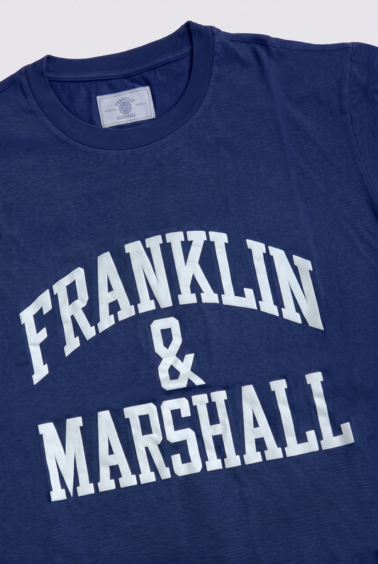 L'iconica t-shirt della collezione "Heritage"