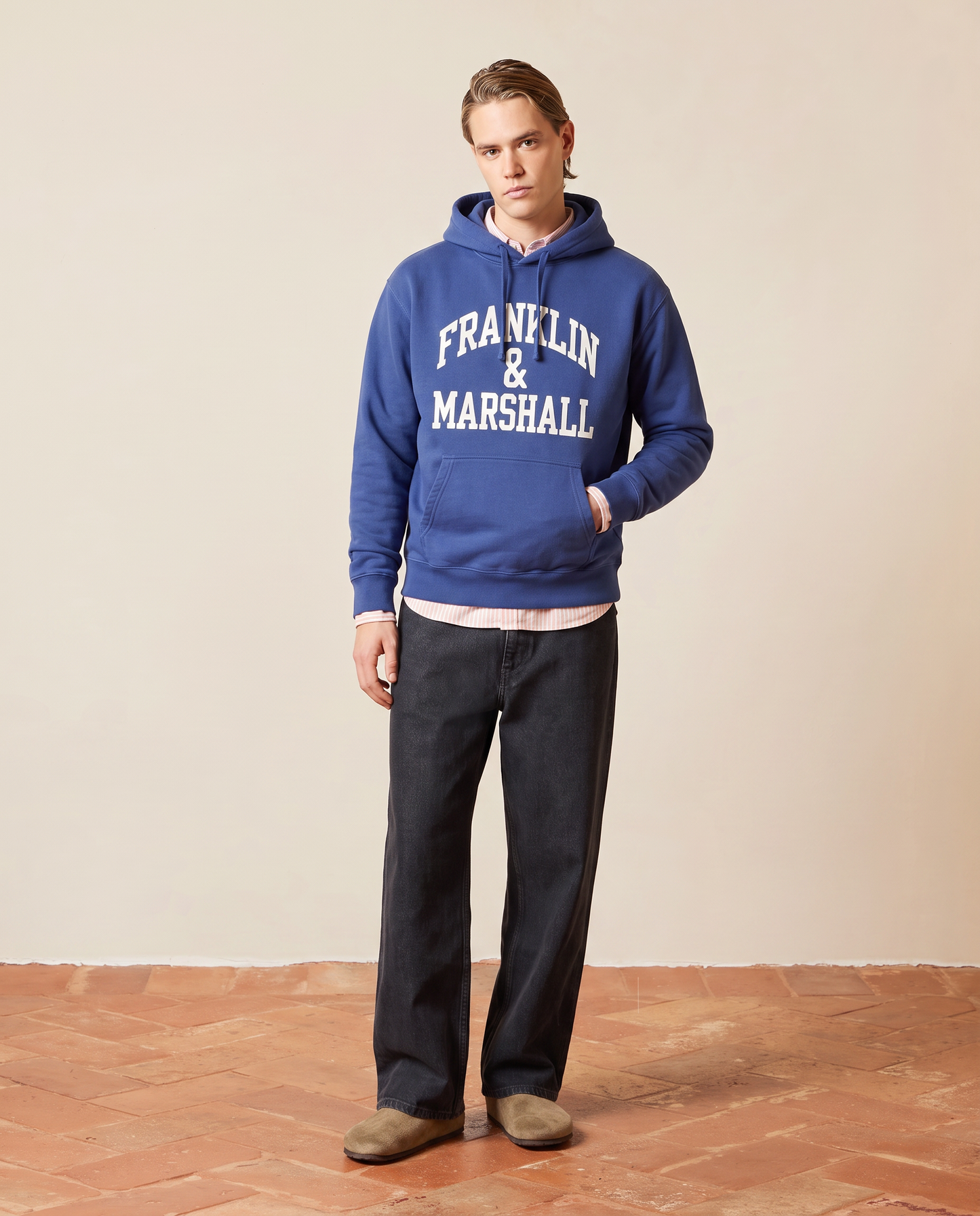L'iconica felpa con cappuccio della collezione "Heritage"