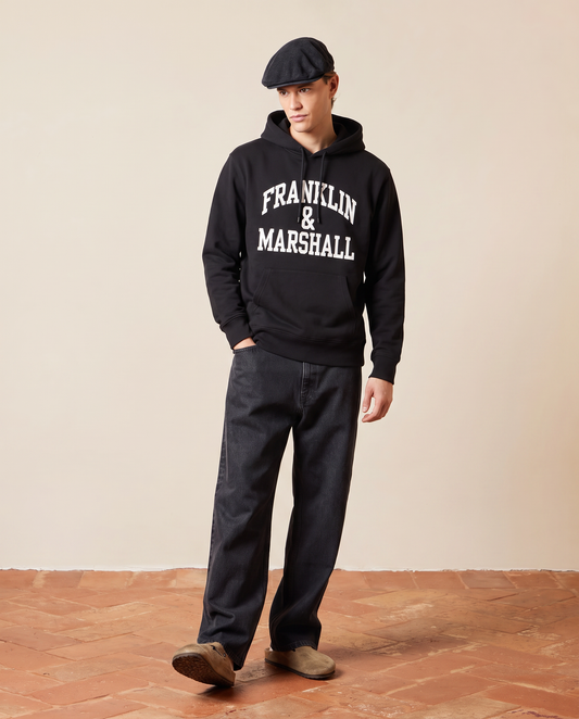 L'iconica felpa con cappuccio della collezione "Heritage"