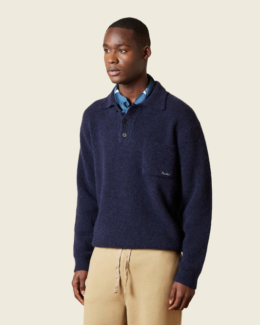 Maglione di lana in stile "polo" manica lunga con taschino e ricamo