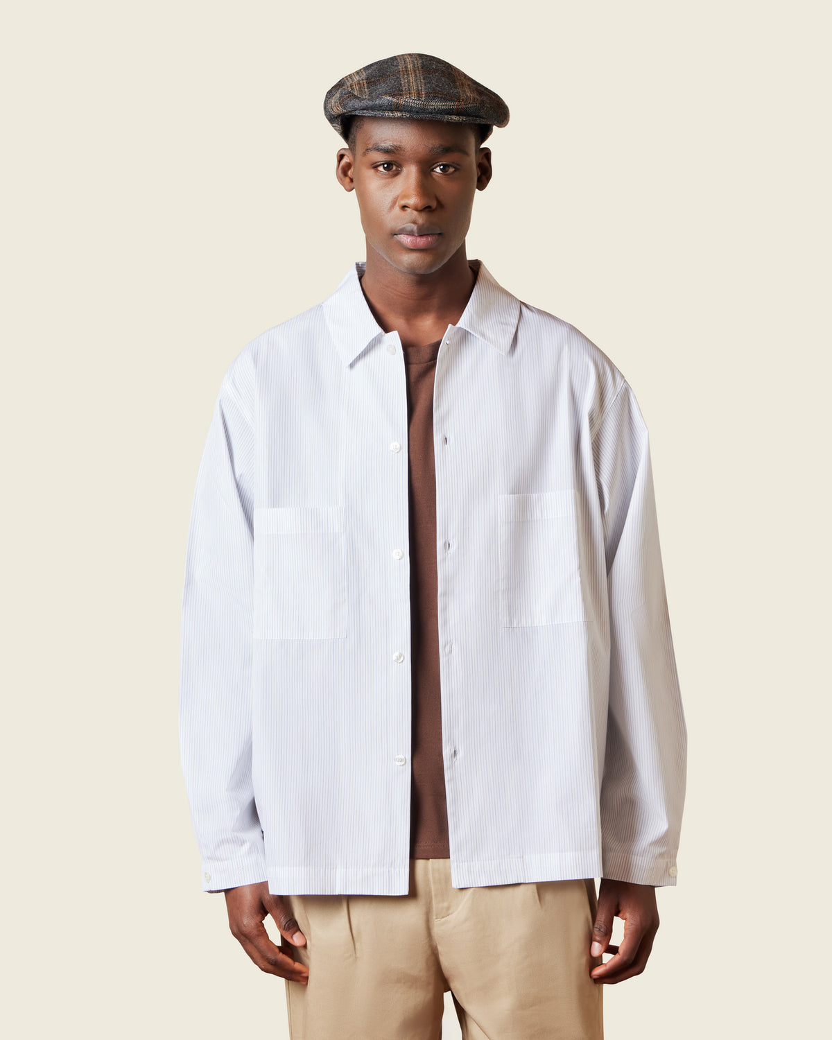 Camicia modello con doppio taschino e ricamo