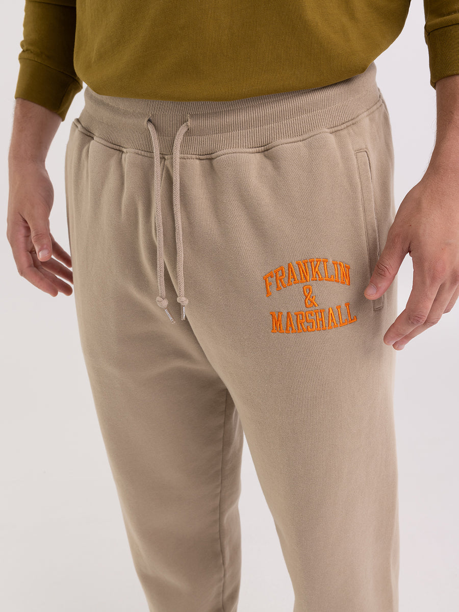 Agender jogger trousers with Arch letter embroidery