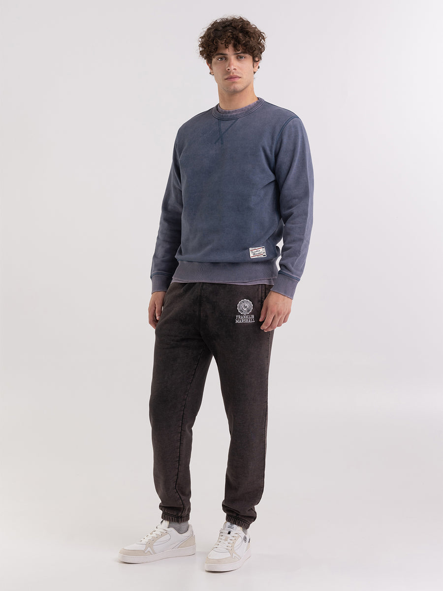 Marble wash sweatshirt with triangle-shaped detail on the collar