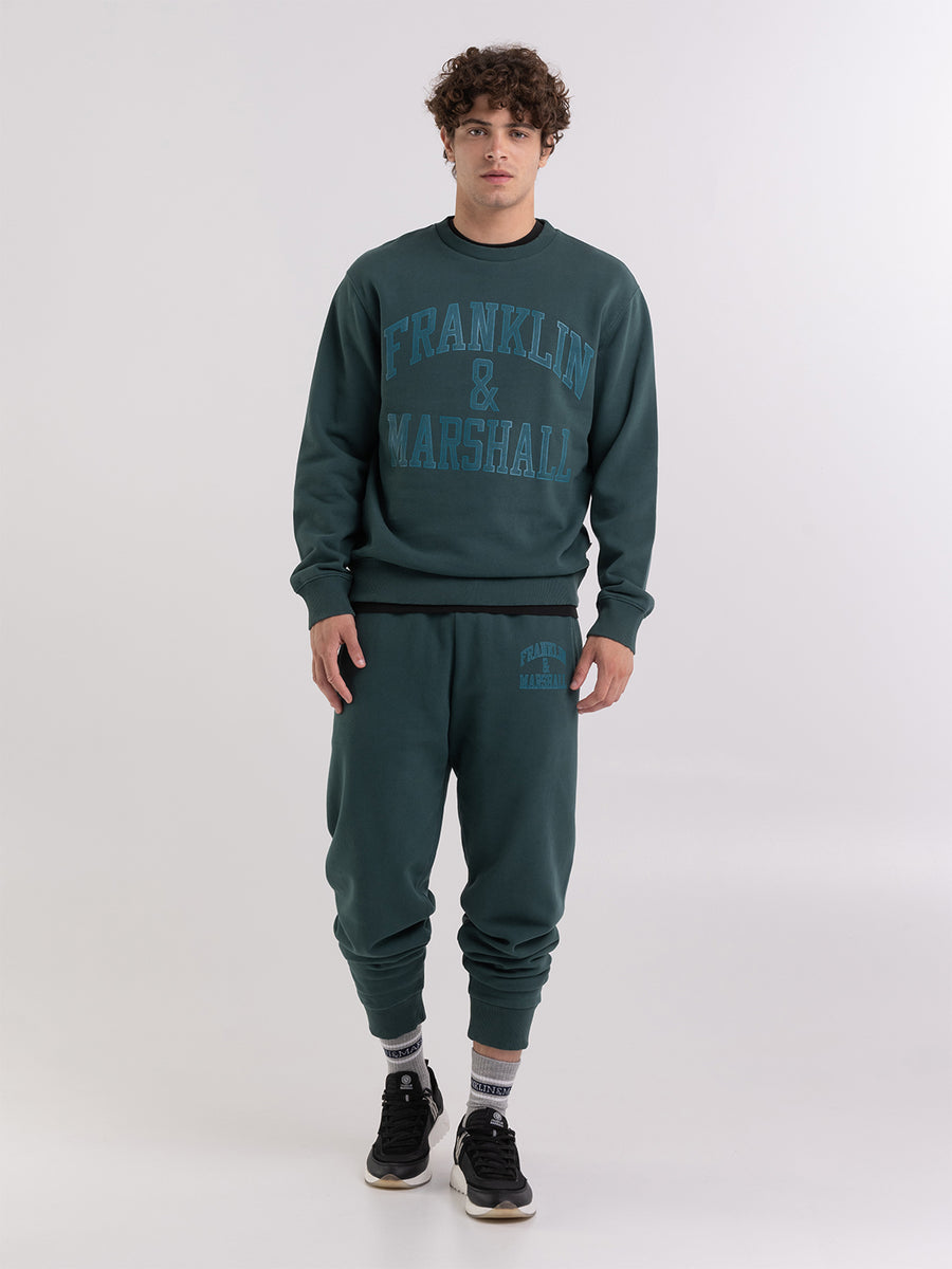 Sweatshirt with arch letter logo print