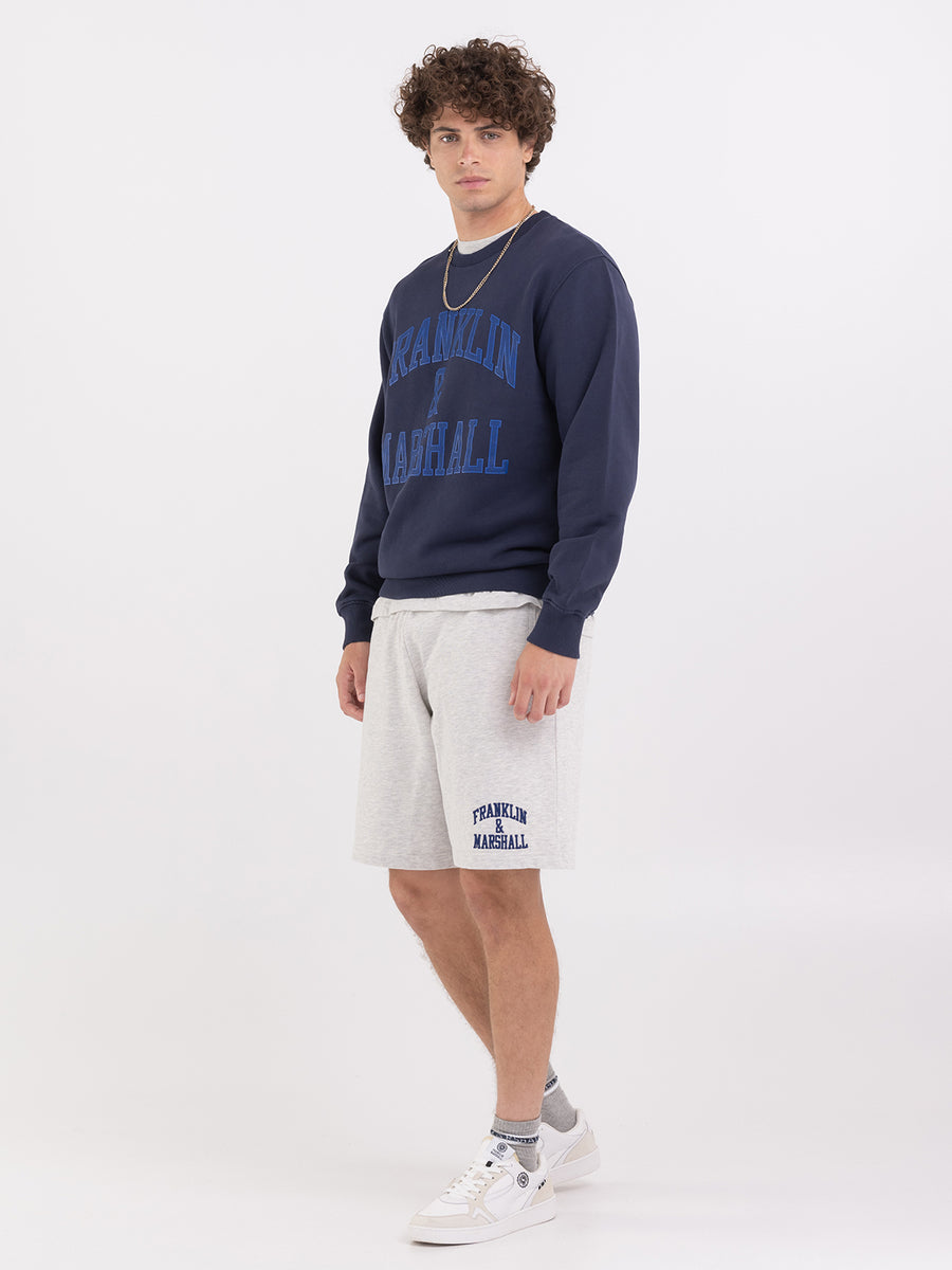 Sweatshirt with arch letter logo print
