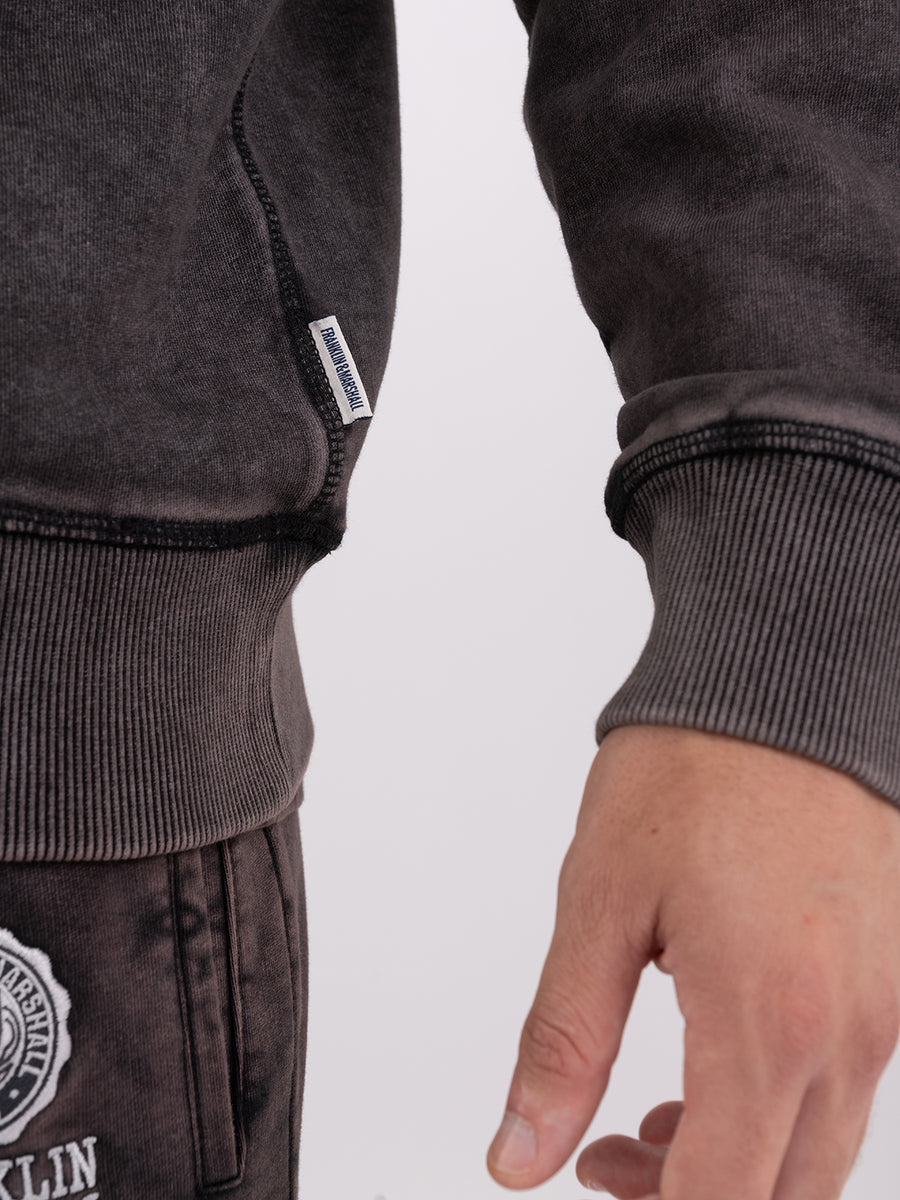 Sweatshirt with V detail on the collar and lettering logo print