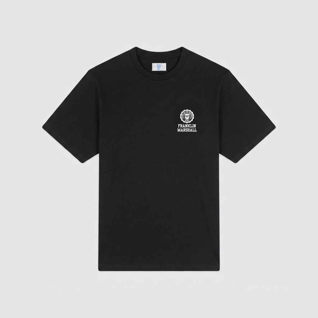 La icónica camiseta de la colección "Heritage"