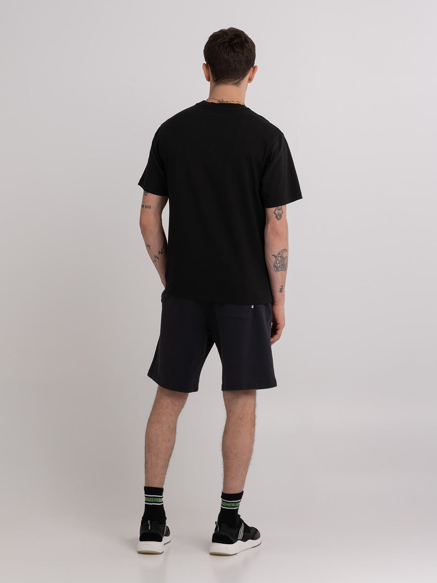 Agender t-shirt with arch letter print
