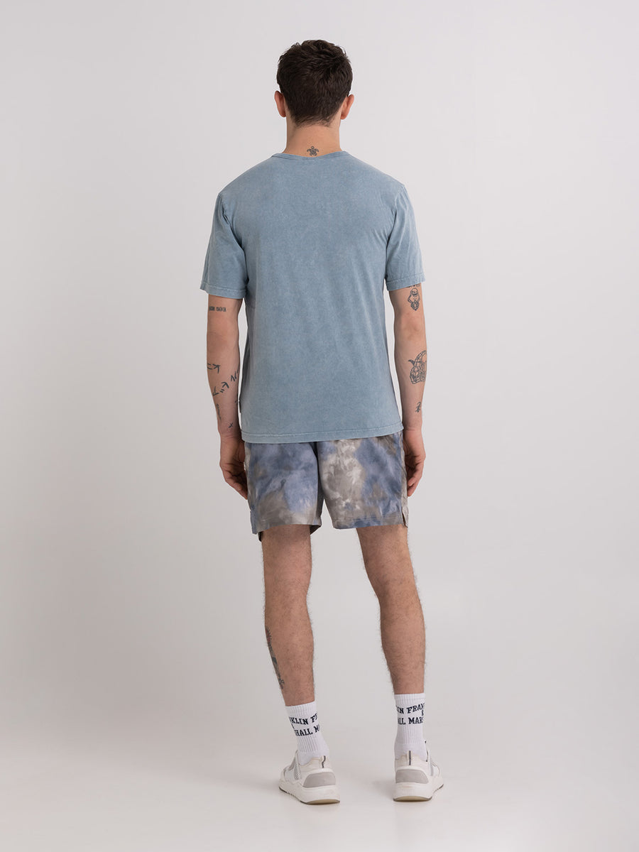 Acid wash garment-dyed t-shirt with arch letter logo print