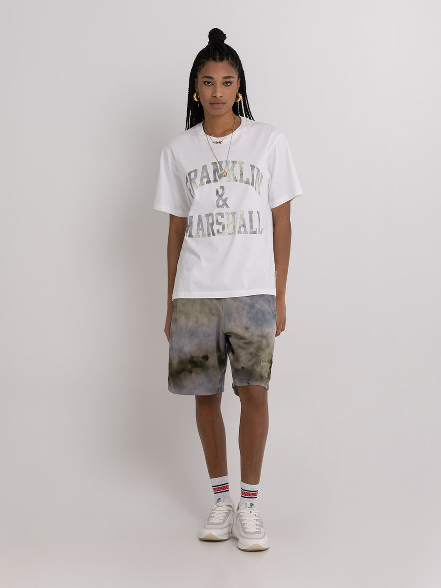 Agender t-shirt with arch letter logo print