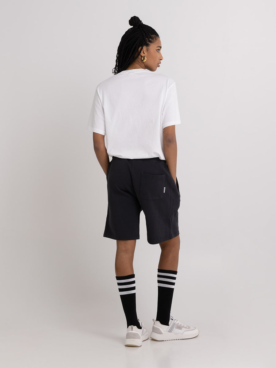 Agender fleece shorts with Pennant patch