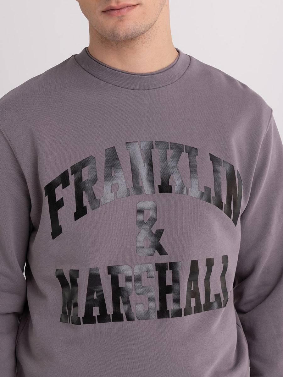 Crewneck sweatshirt with arch letter logo print