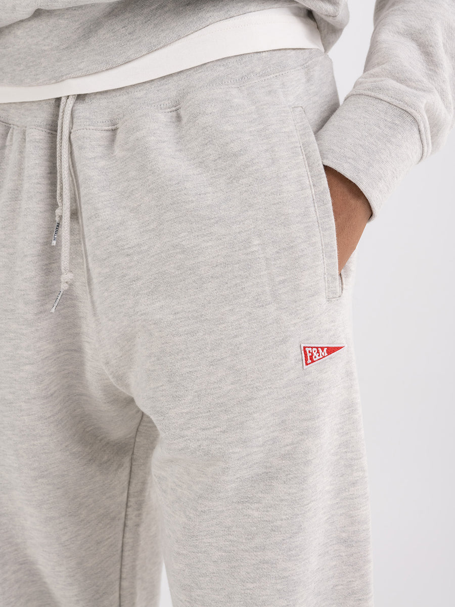 Agender jogger pants with Pennant patch