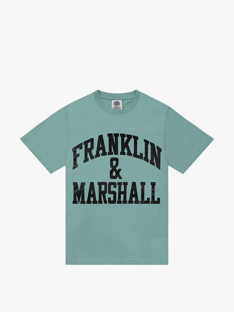 Agender t-shirt with arch letter print