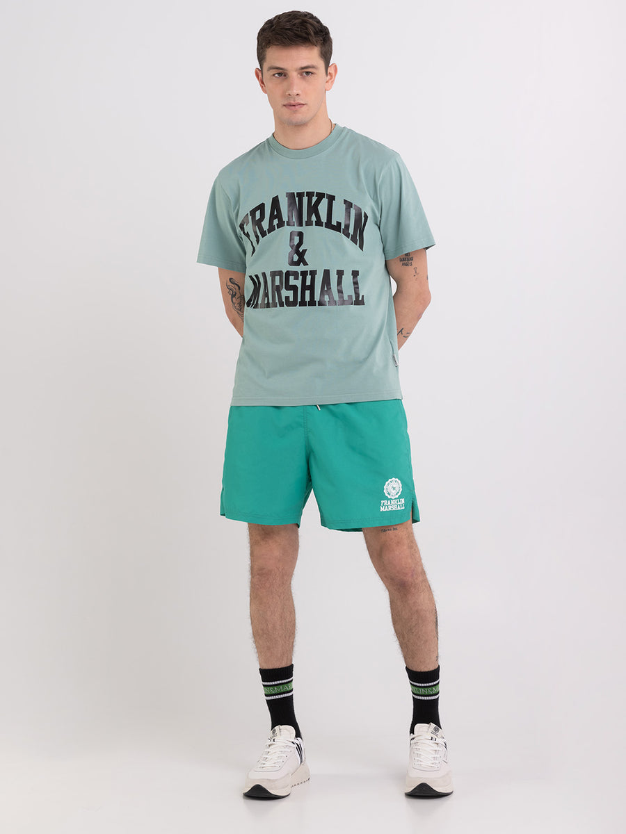 Agender t-shirt with arch letter print