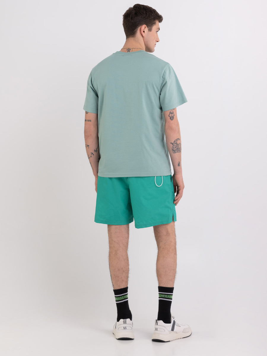 Agender t-shirt with arch letter print