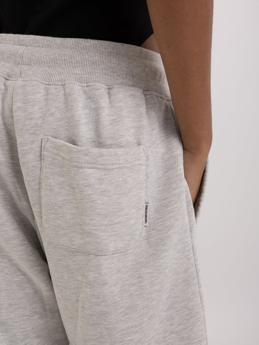 Agender fleece shorts with arch letter logo print