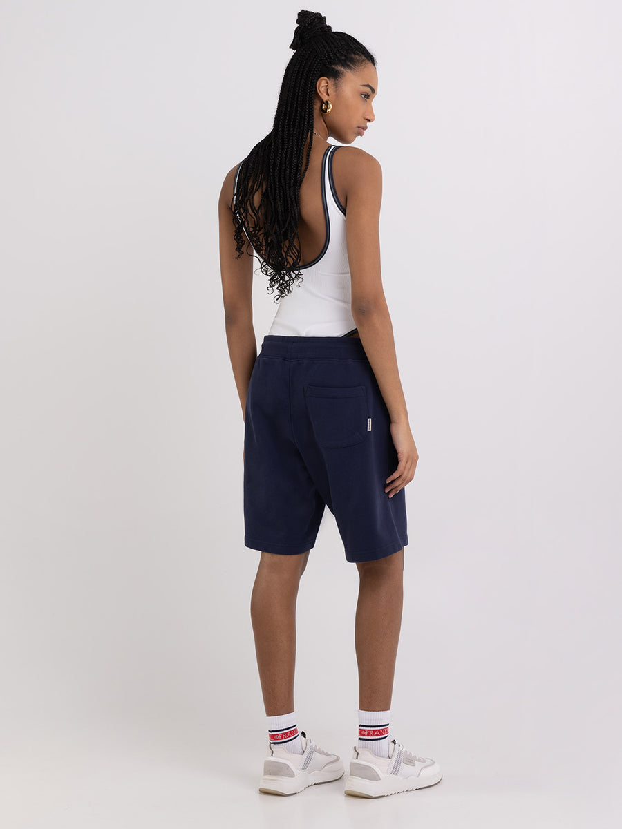 Agender fleece shorts with Pennant patch
