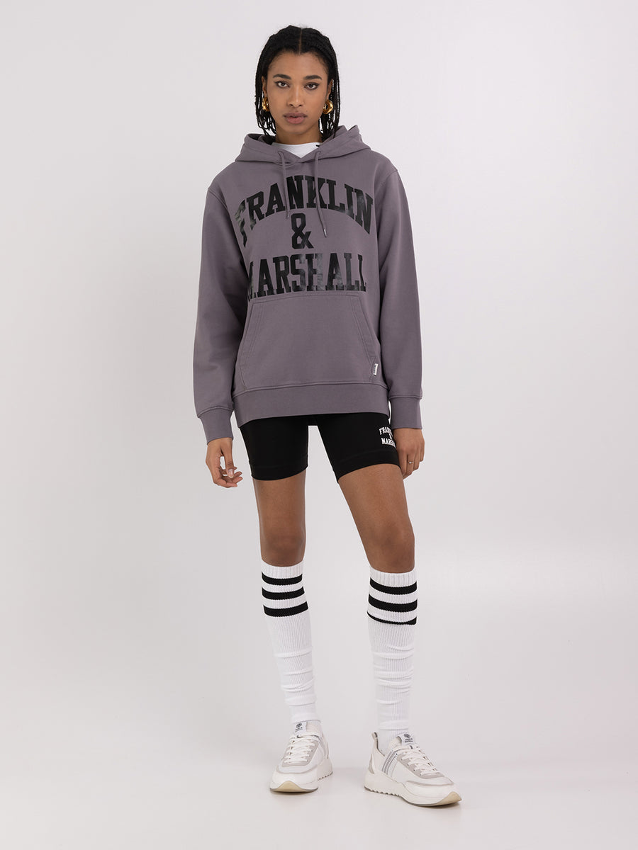 Agender hoodie with arch letter logo print