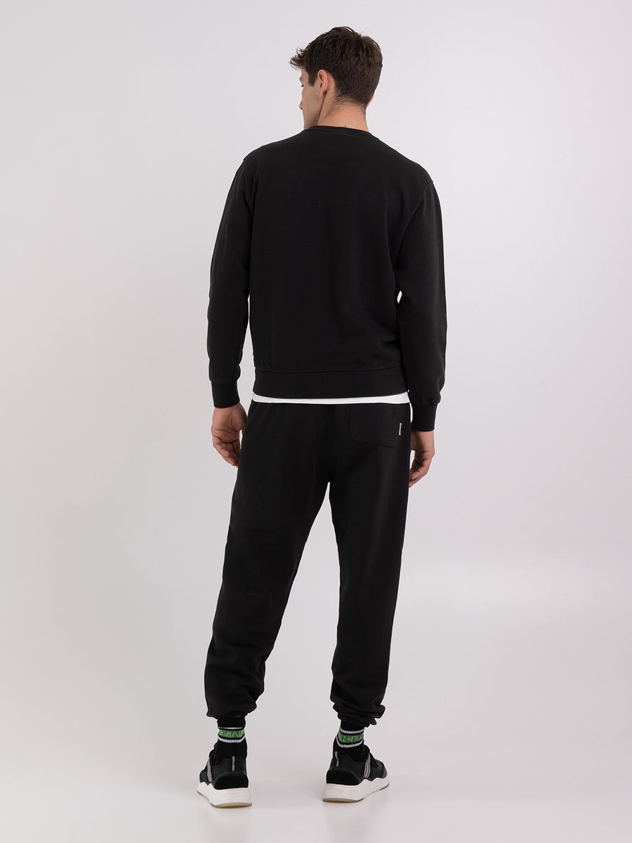 Agender sweatshirt with Crest logo embroidery