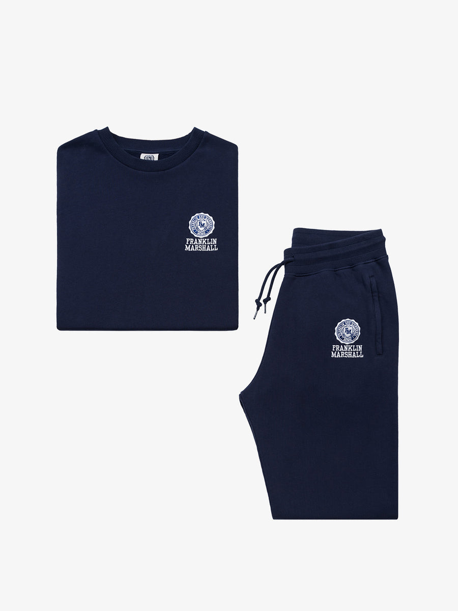 Fleece set with Crest logo embroidery