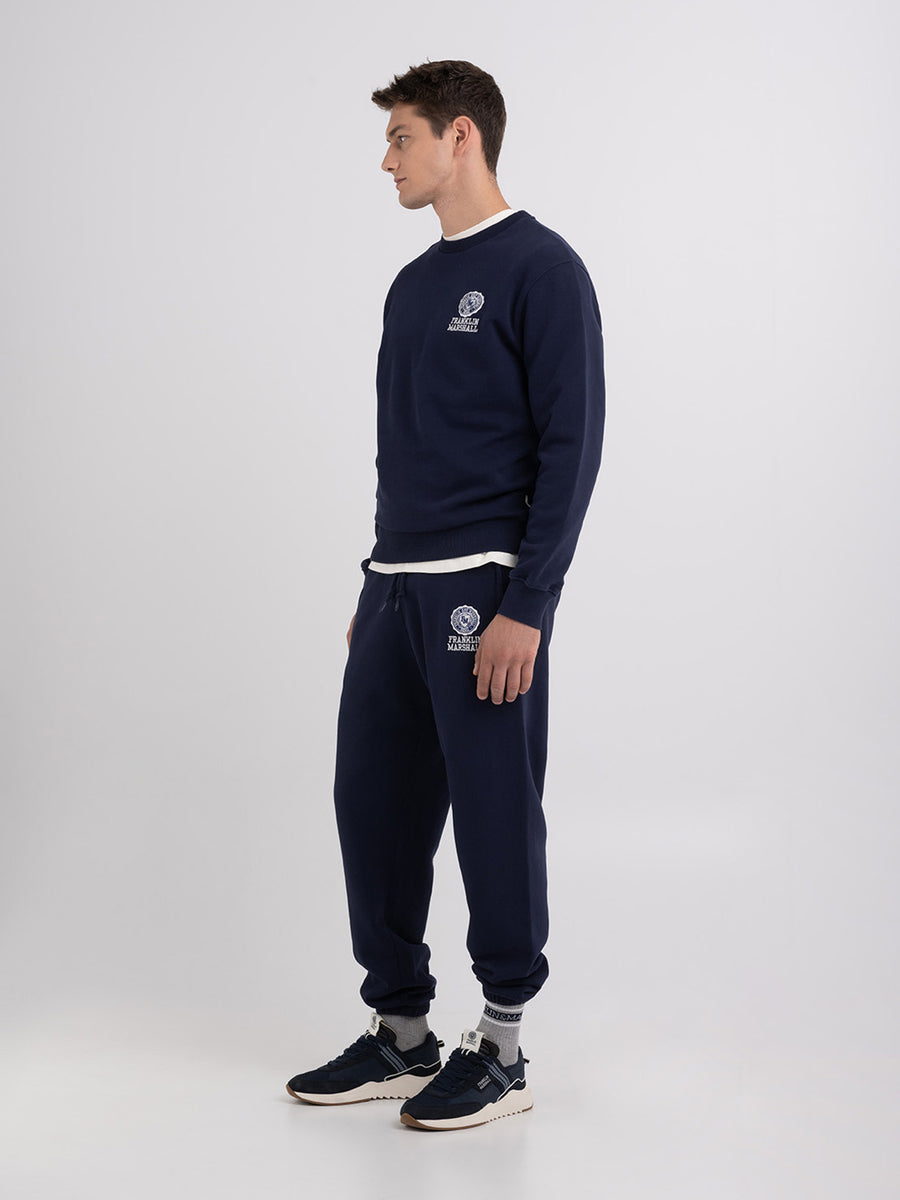 Fleece set with Crest logo embroidery