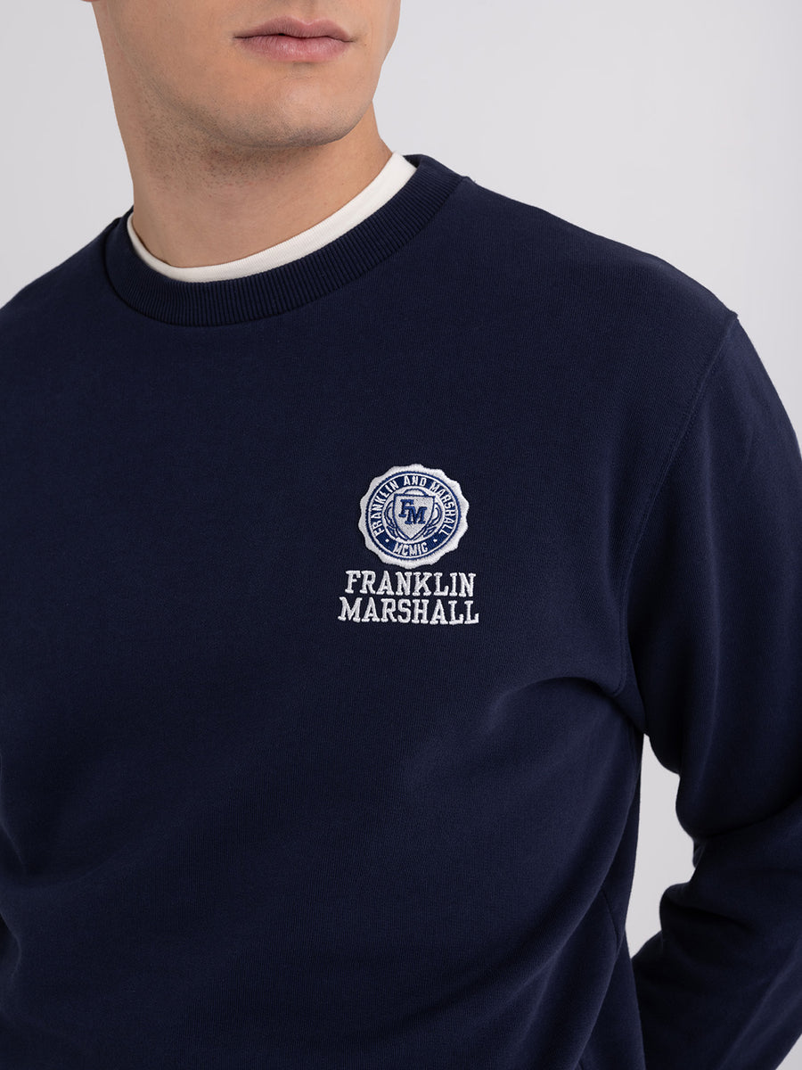 Fleece set with Crest logo embroidery