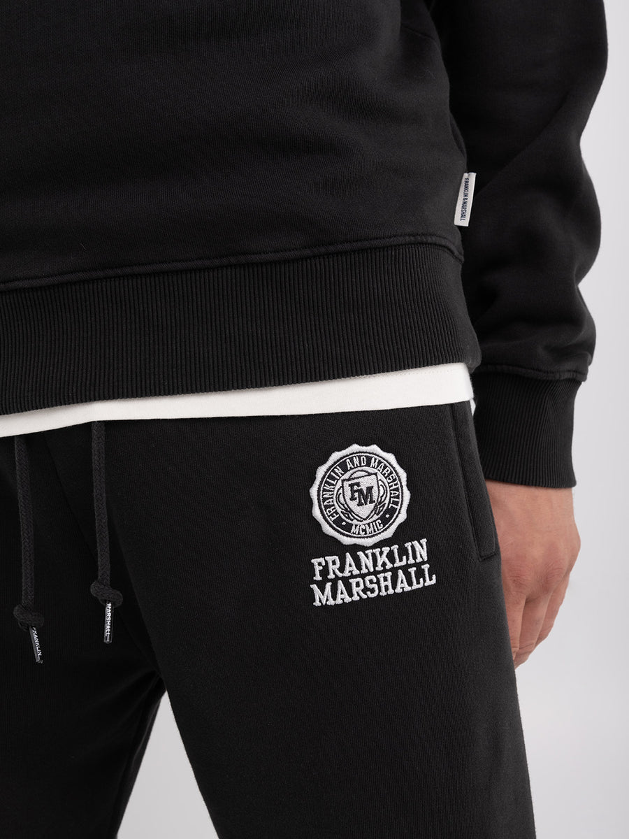 Fleece set with Crest logo embroidery